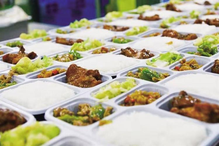 食堂外包成为主流